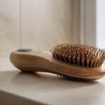 (escova desembaraçante com massageador) Escovas: Relaxamento e Cuidado