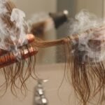 O que agride mais o cabelo, a chapinha ou o secador? Dicas para proteção
